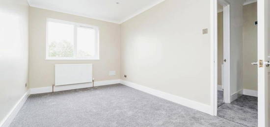 3 bedroom flat to rent