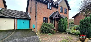 2 bedroom semi-detached house to rent