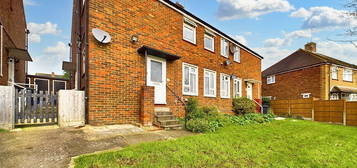 Maisonette for sale in Winterscroft Road, Hoddesdon EN11