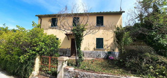 Casa indipendente da ristrutturare