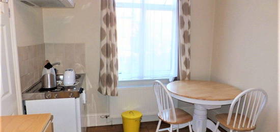 Studio to rent in Beauclerc Road, London W6