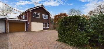 3 bed link detached house for sale