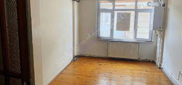 BEYOLU KULAKSIZ MAH 2+1 DAIRE AILE APARTMANI 90m2