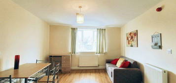 Flat to rent in High Road, Chilwell, Nottingham NG9