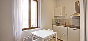 Location appartement 1 pièce 16 m²