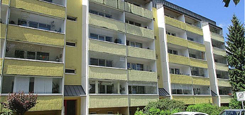 Mlada-Boleslaver-Straße 8, 3. OG, EBK, renoviert, sonnig, großer Balkon