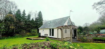 2 bed detached house to rent