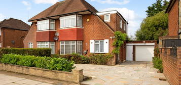 3 bed semi-detached house for sale