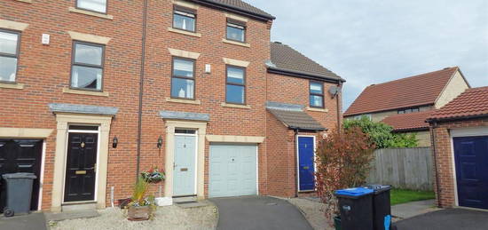 Property to rent in Mackintosh Court, Gilesgate, Durham DH1