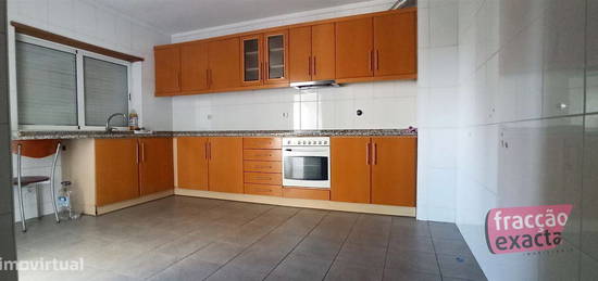 Apartamento T3 Venda em Ermesinde,Valongo