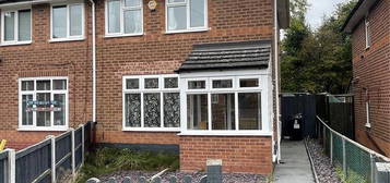 2 bedroom semi-detached house to rent