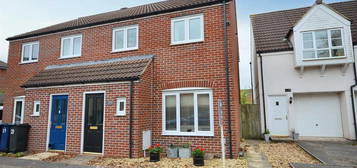 3 bedroom semi-detached house for sale