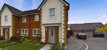 4 bedroom semi-detached house for sale