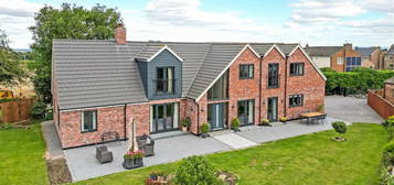 5 bed detached house for sale