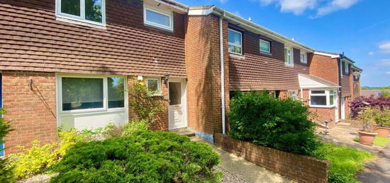 Terraced house to rent in Rye Close, Guildford GU2