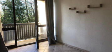 Annecy - Appartement F1 - Libre de suite