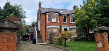 4 bedroom maisonette