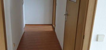 3 Raumwohnung 60 qm mit Balkon , EBK