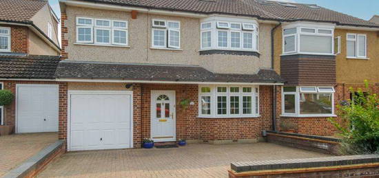 5 bed semi-detached house for sale