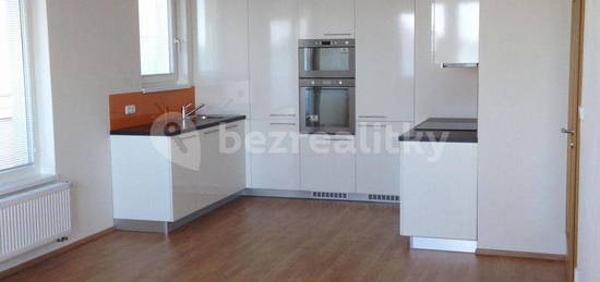 Pronájem bytu 2+kk 80 m², Modenská, Praha-Petrovice