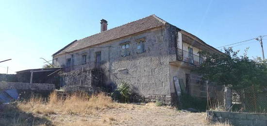 Chalet en Fornelos de Montes