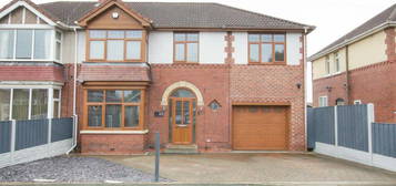 5 bedroom semi-detached house for sale