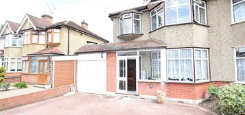 3 bed semi-detached house to rent