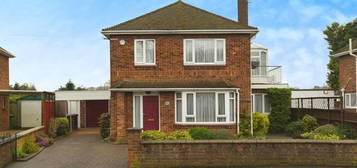 3 bed detached house for sale