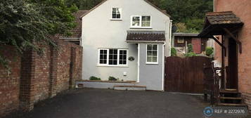 2 bedroom semi-detached house