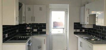 2 bed flat to rent