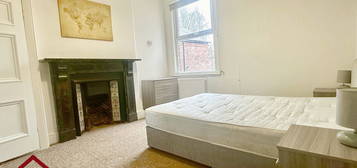 Flat to rent in Woodborough Road, Mapperley Park NG3