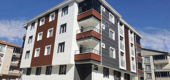 ELİF EMLAKTAN YENİCE MAHALLESİNDE SATILIK 3+1 DAİRE