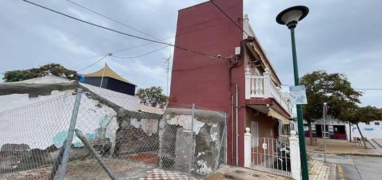 Casa en calle Escritor Ferredon Martínez, El Candado - El Palo, Málaga