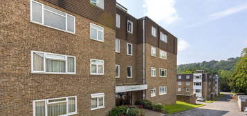 Flat to rent in Kingsmere, London Road, Brighton, East Sussex BN1