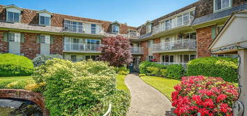 1701 Cedar Hill Cross Rd #415, Saanich, BC V8P 2P9