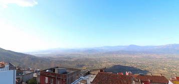 Casa indipendente su quattro livelli a Baunei