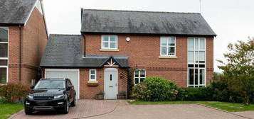 4 bedroom detached house to rent