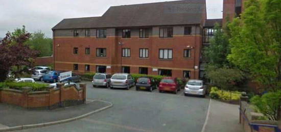 Flat to rent in Albion Street, Blackburn BB2