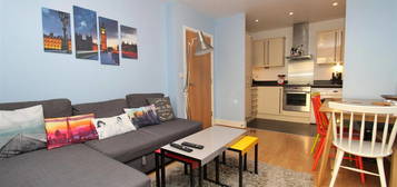 Flat to rent in Capulet Square, London E3