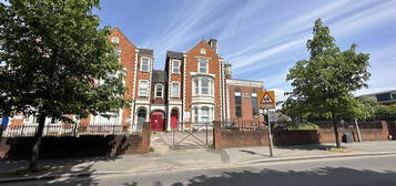 Flat to rent in York Road, Exeter EX4