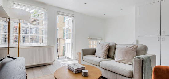 Flat to rent in Marylebone, London W1H