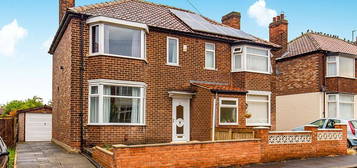 3 bed semi-detached house to rent