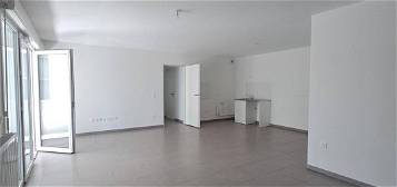 Appartement  à louer, 3 pièces, 2 chambres, 77 m²