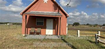 573 State Highway 97 E #101, Floresville, TX 78114