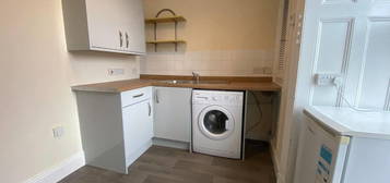 Flat to rent in Llanbadarn Fawr, Aberystwyth, Ceredigion SY23