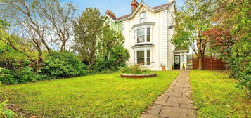 5 bedroom semi-detached house for sale