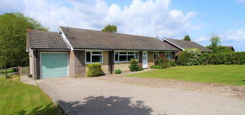 Detached bungalow to rent in Slaugham Lane, Warninglid, West Sussex RH17