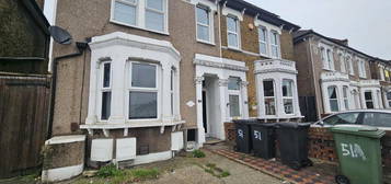 2 bedroom ground floor flat