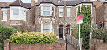 Flat for sale in Wolfington Road, London SE27