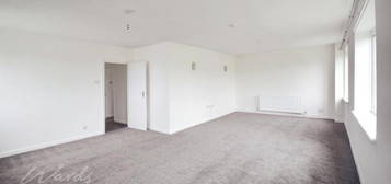 3 bedroom flat to rent